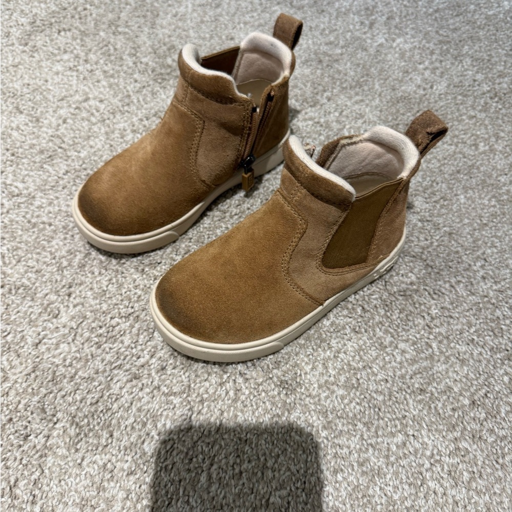UGG Kids Chestnut Suede Ankle Boots with Cream Soles